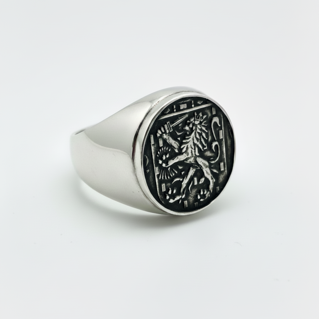 Royal Shield Signet Ring - Dramatisch